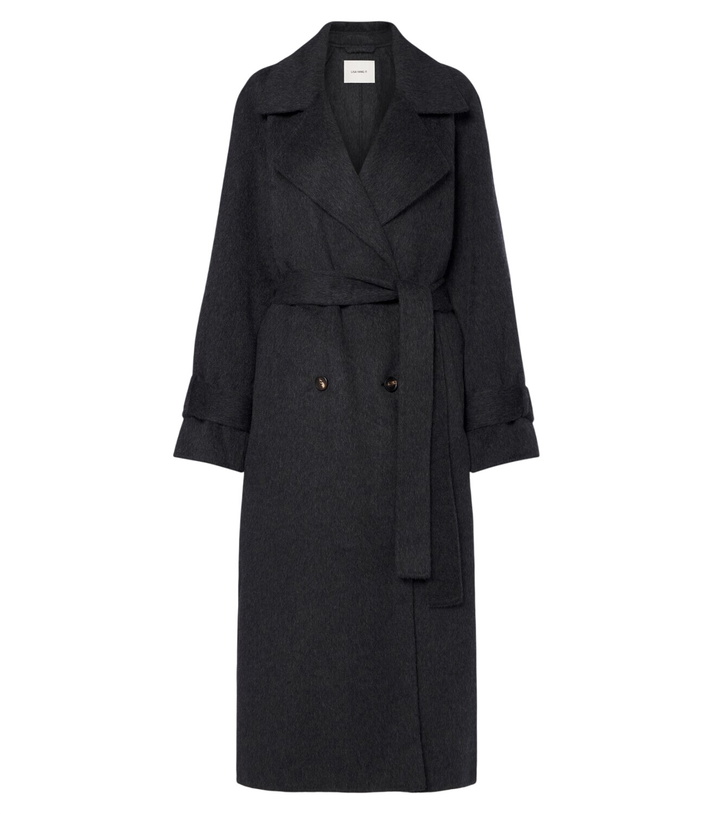 Photo: Lisa Yang Doublé wool and alpaca coat