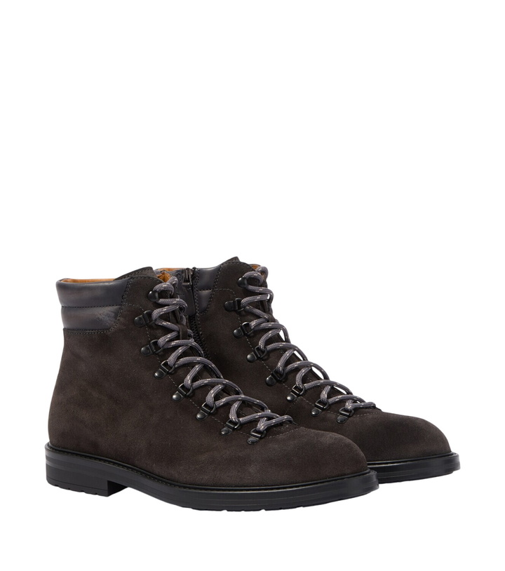 Photo: Magnanni Montana X suede hiking boots