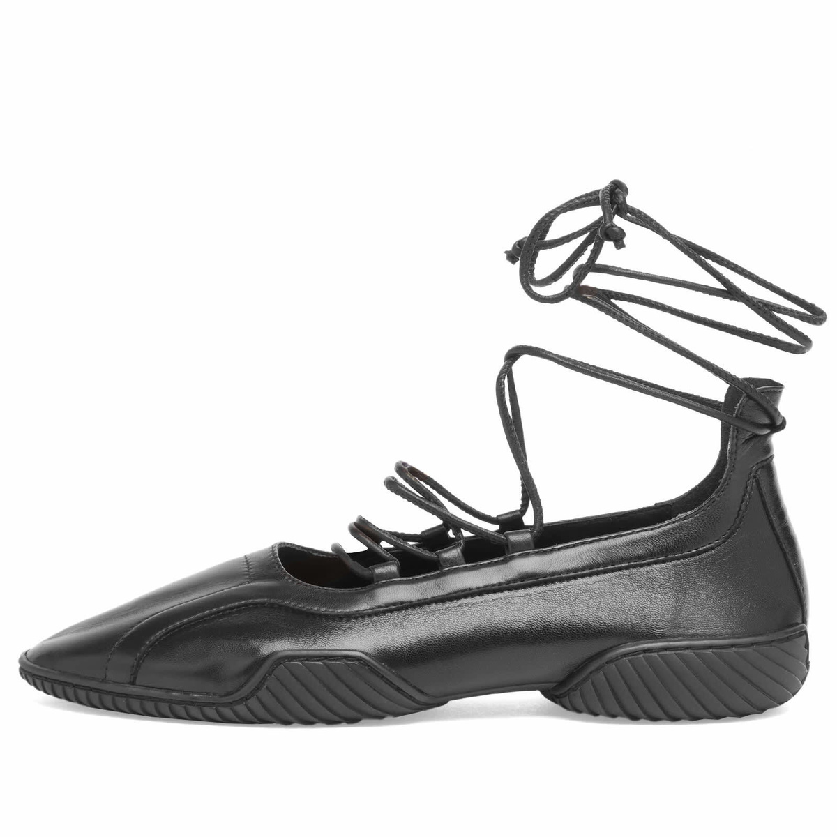 MIISTA Women's Averie Lace Ballerina in Black