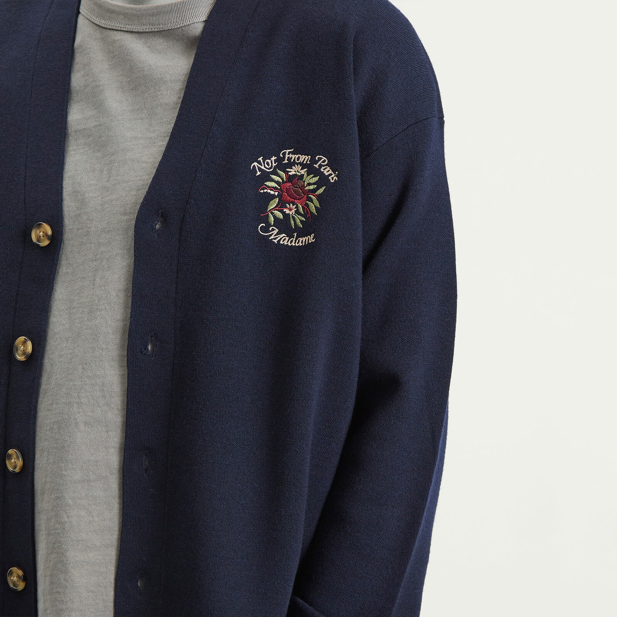 Drôle de Monsieur Men's Rose Slogan Cardigan in Navy