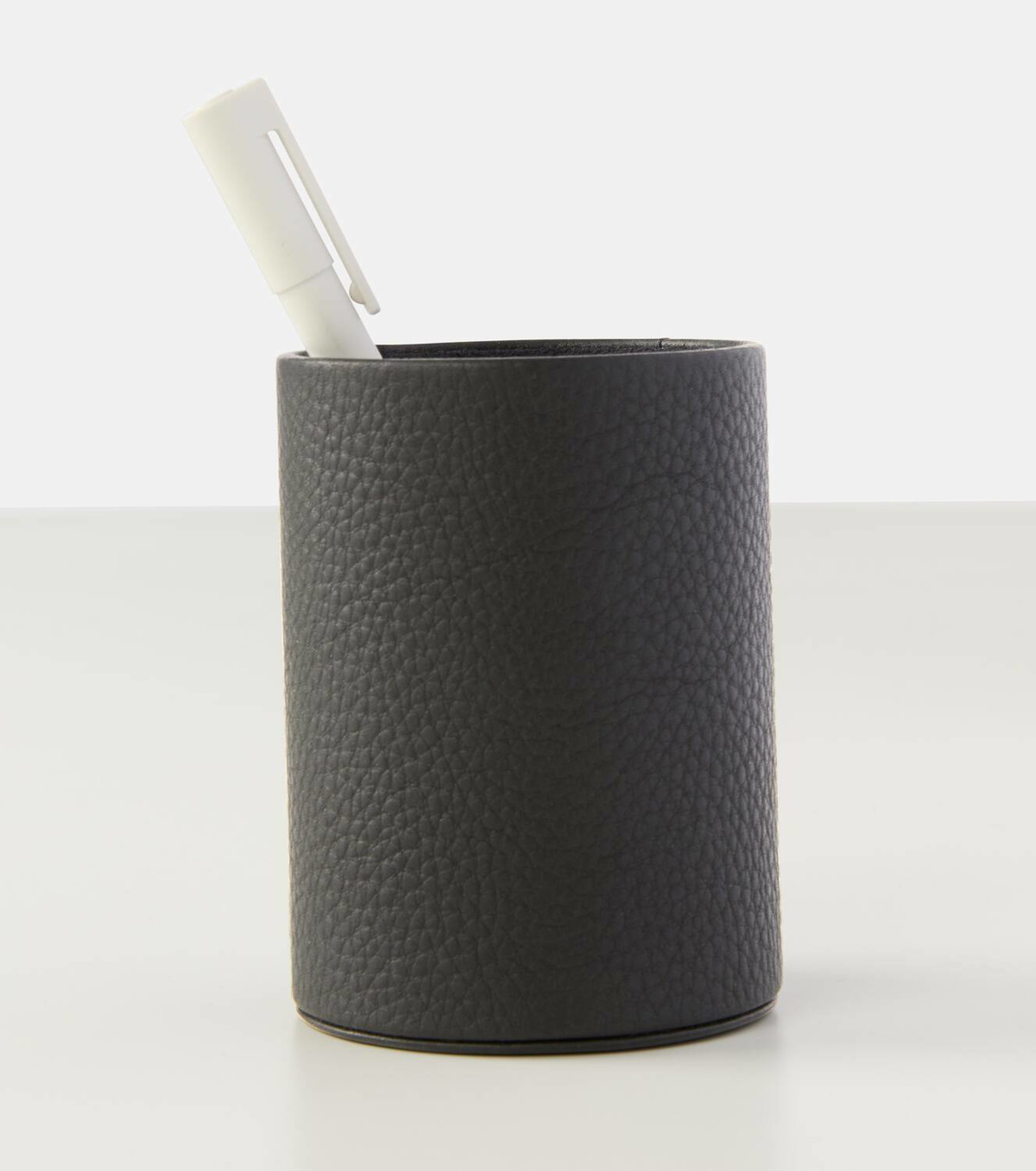 Michaël Verheyden Leather pen pot