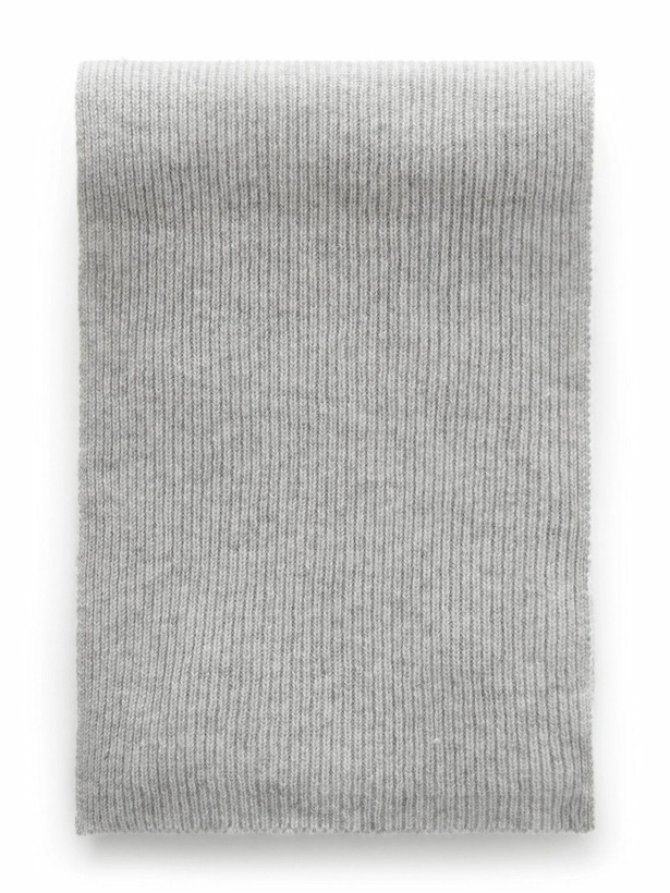 Photo: William Lockie - Ribbed Cashmere Scarf