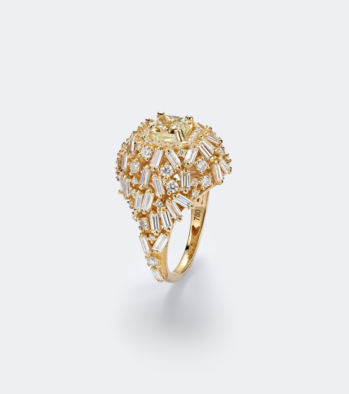 Suzanne Kalan 18kt gold ring with diamonds