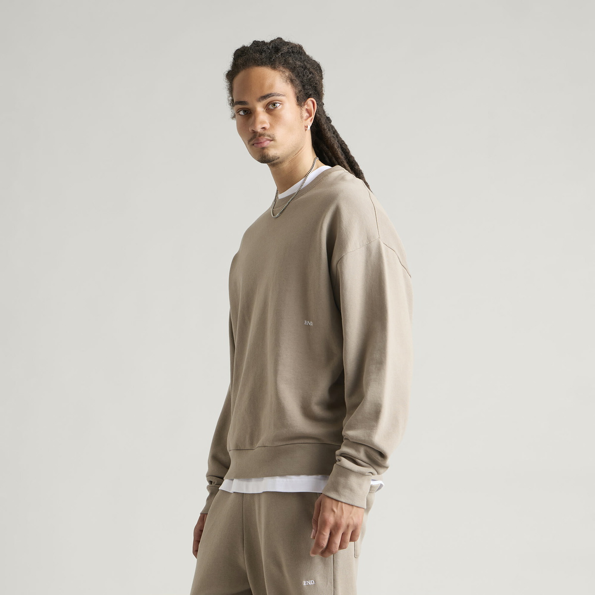 END. Signature Sweatshirt in Khaki