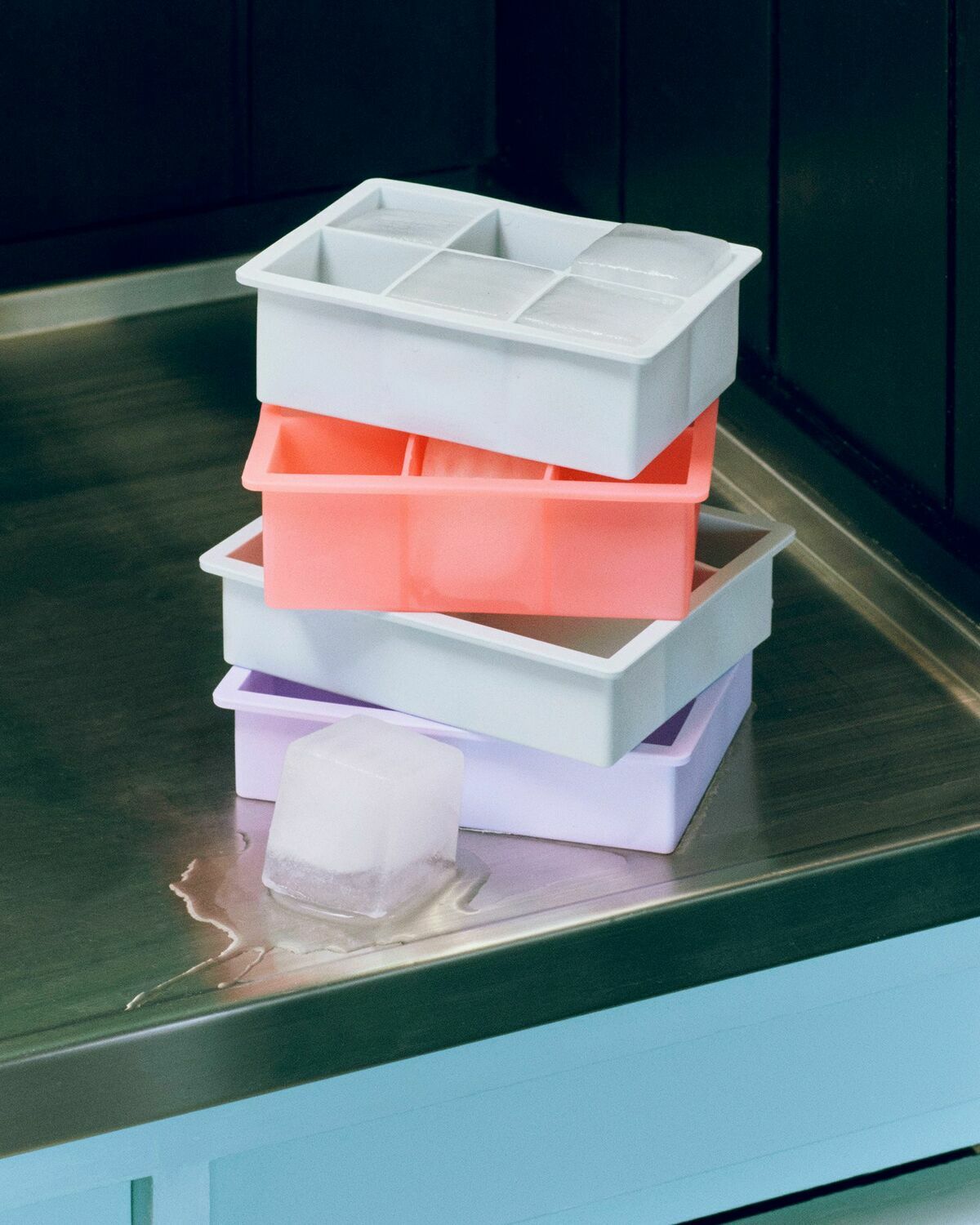 HAY Ice Cube Tray-6 Cubes XX-Large Blue Mens Kitchen- & Tableware