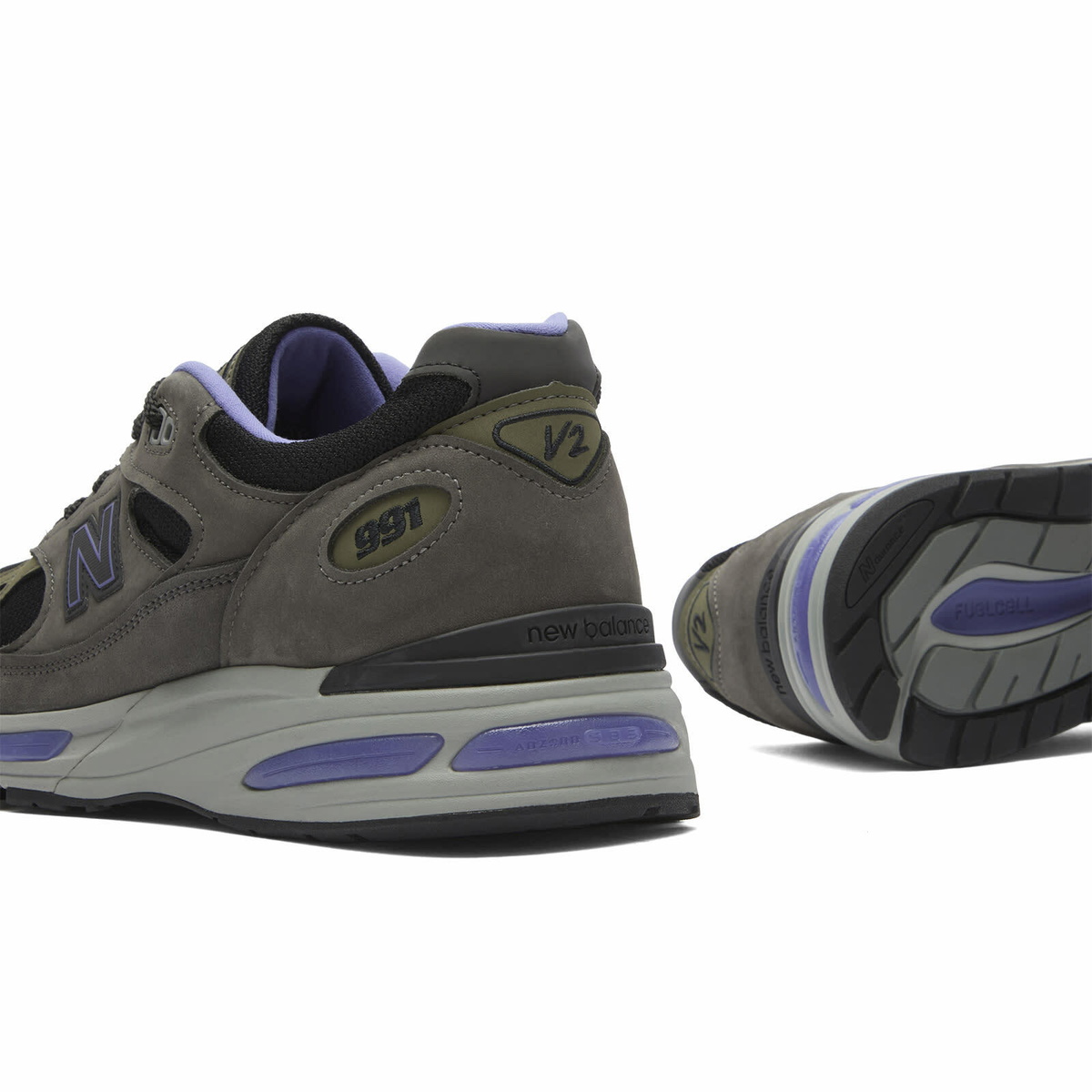 New Balance 991v2 Sneaker in Grey