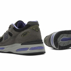 New Balance 991v2 Sneaker in Grey