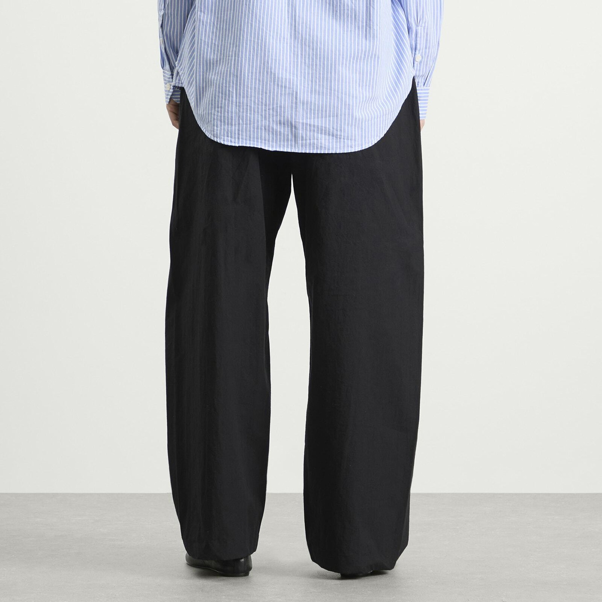 Studio Nicholson Women's Ventura Drawstring Trousers in Black