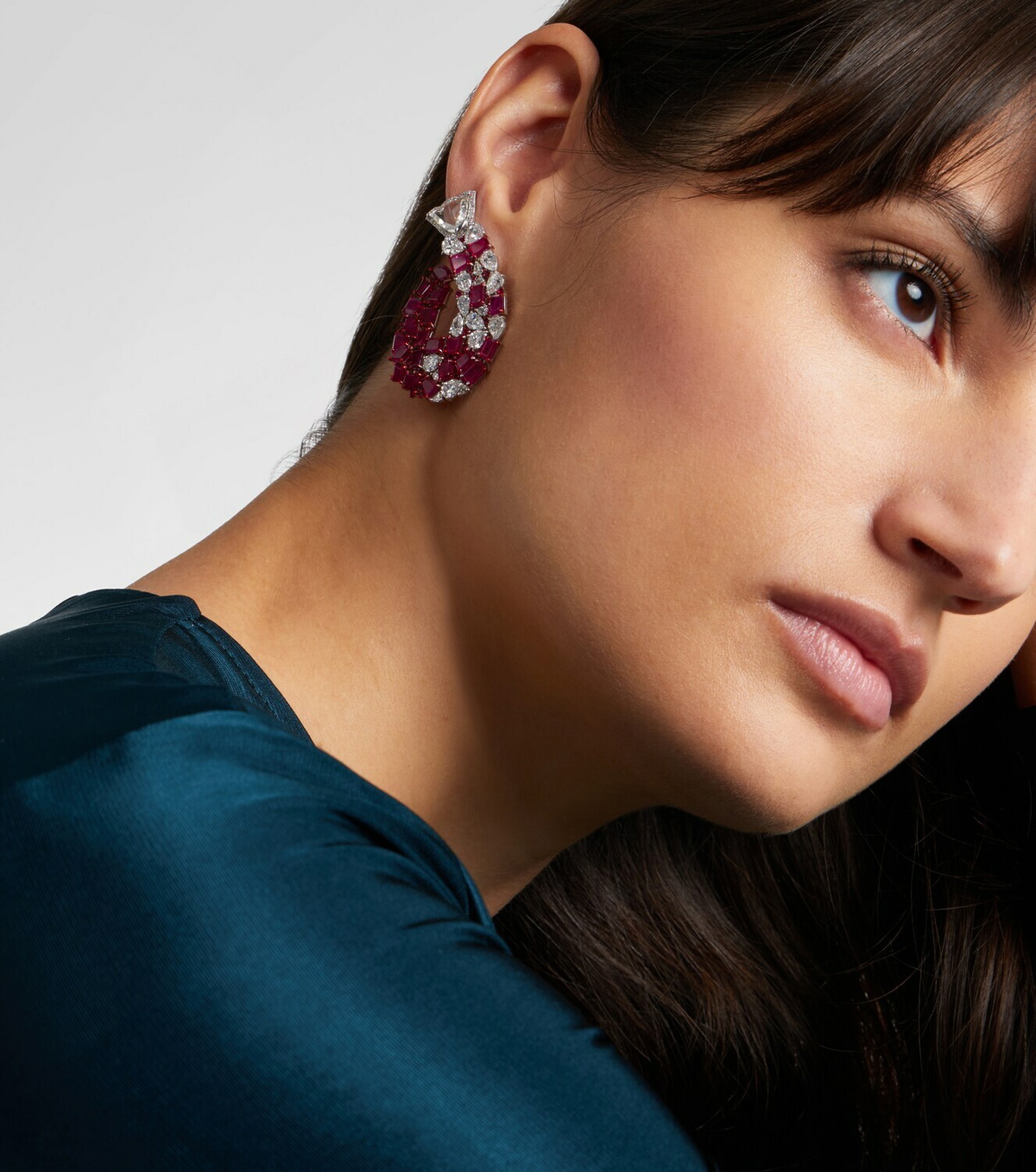 Kamyen 18kt white gold earrings with rubies and diamonds