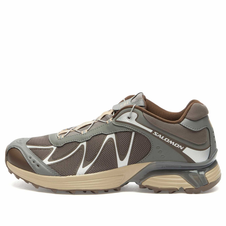 Photo: Salomon XT-WHISPER Sneaker in Falcon/Pewter/White Pepper