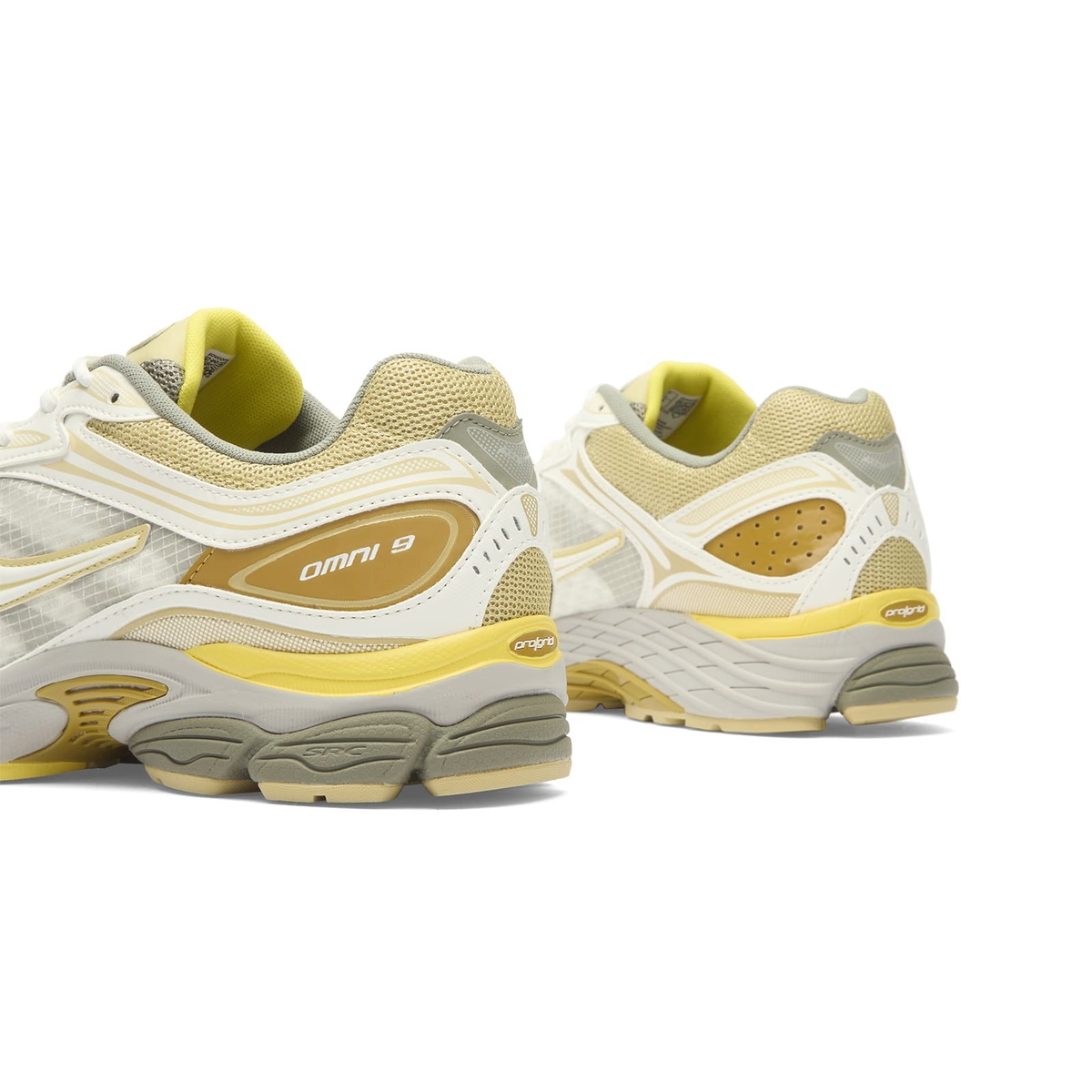 Saucony Progrid Omni 9 Sneaker in Ivory/Moss
