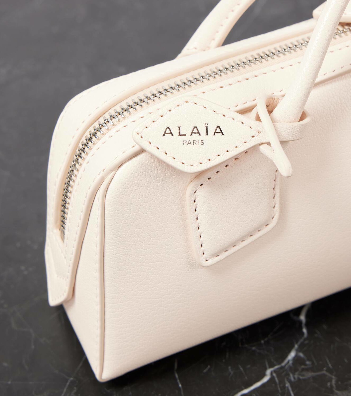 ハンドバッグ ALAIA Teckel Clutch suede handbag Burgundy Le Teckel leather-trimmed suede clutch | ALAÏA