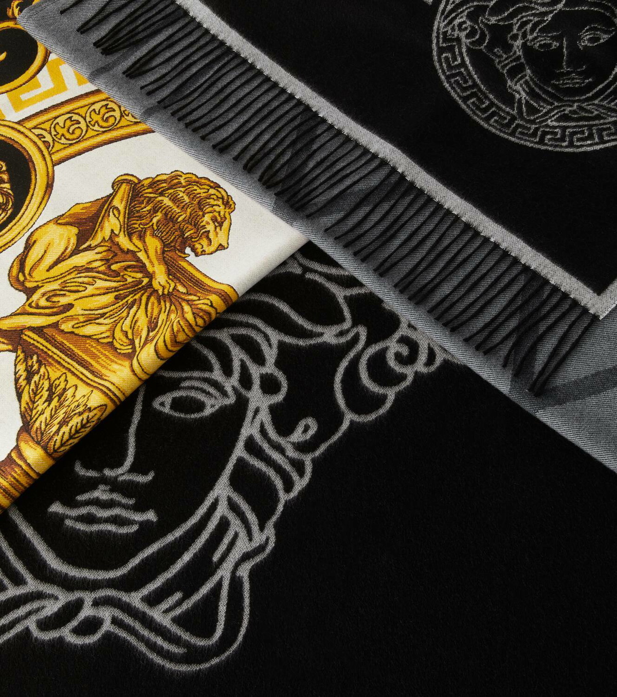 Versace Home Greca blanket