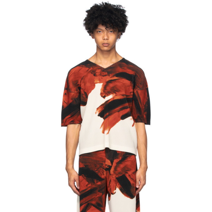 Photo: Homme Plisse Issey Miyake Red and White Action Painting V-Neck T-Shirt
