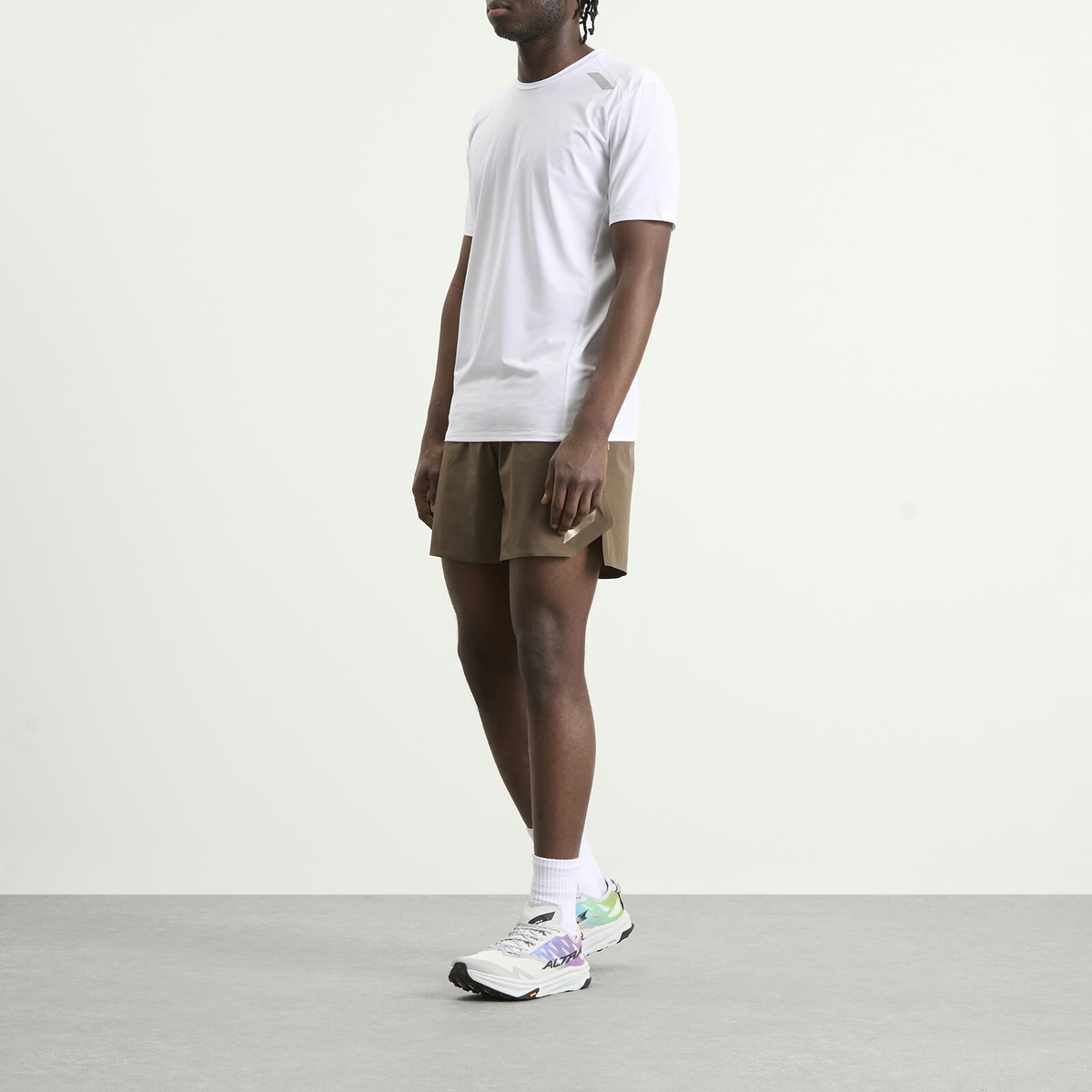 SOAR Men's Run Shorts in Khaki