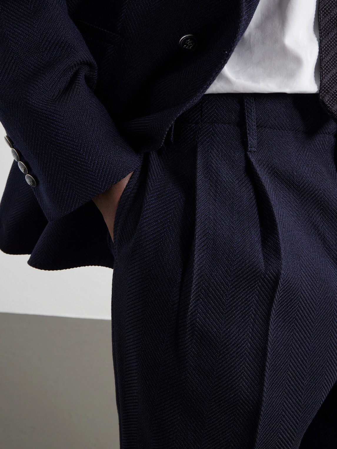 Brunello Cucinelli - Tapered Pleated Wool and Cotton-Blend Herringbone Suit Trousers - Blue