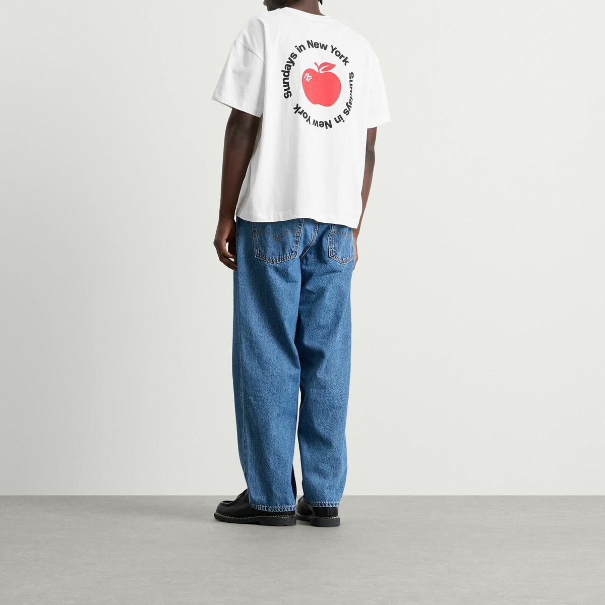 Sundays Men's Apple T-Shirt in White