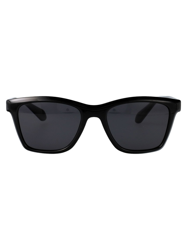 Photo: Salvatore Ferragamo Eyewear Sf2001s Sunglasses