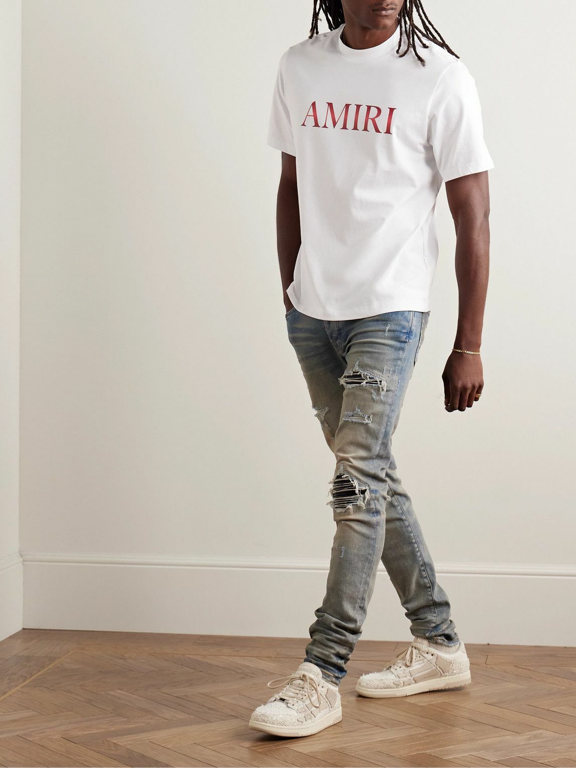 AMIRI ホワイト Tシャツ ロゴプリント AMIRI logo-print Cotton T-shirt | White | FARFETCH