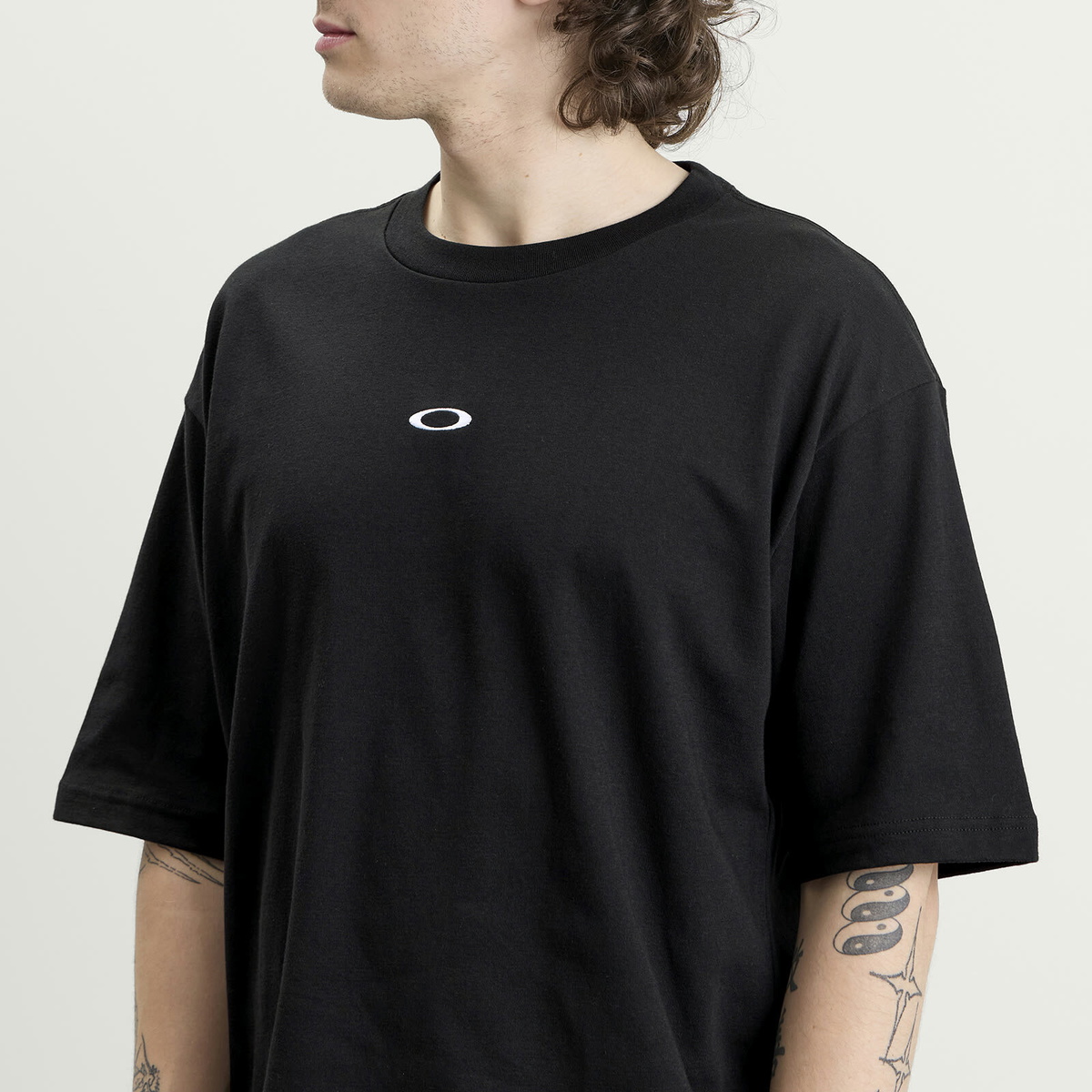 Oakley Men's Enhance QDC T-Shirt 5.0 in Pitch Black