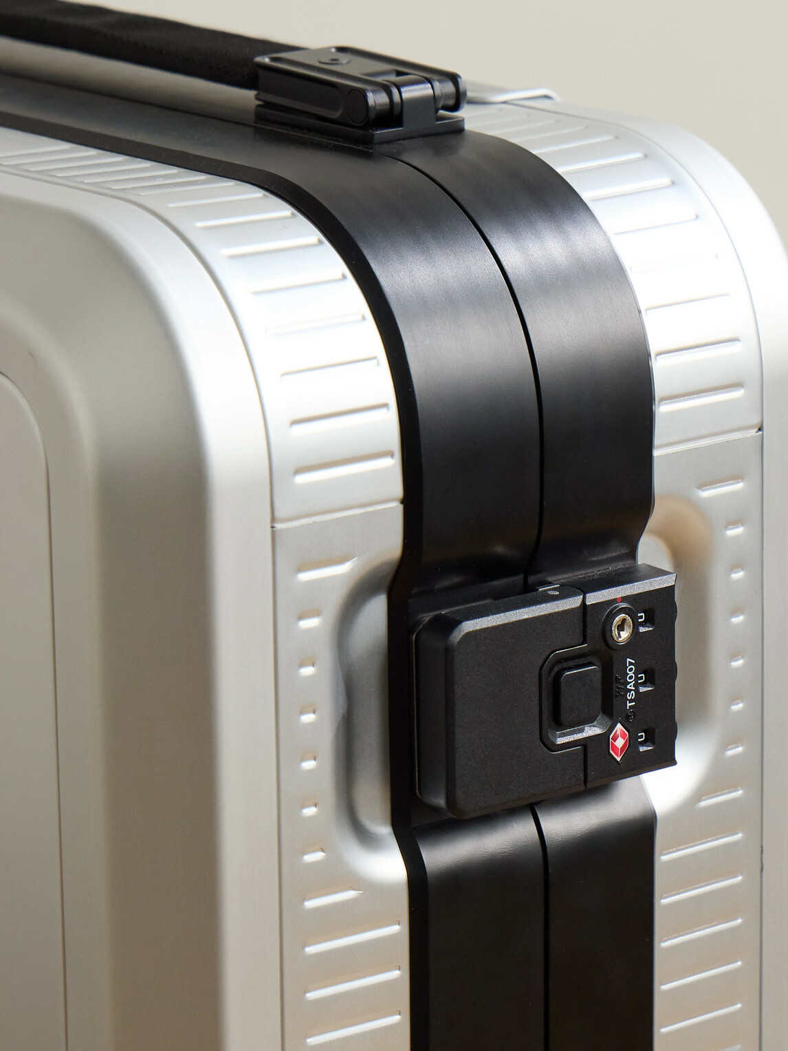 DB Journey - Ramverk Polycarbonate and Aluminium Carry-On Suitcase
