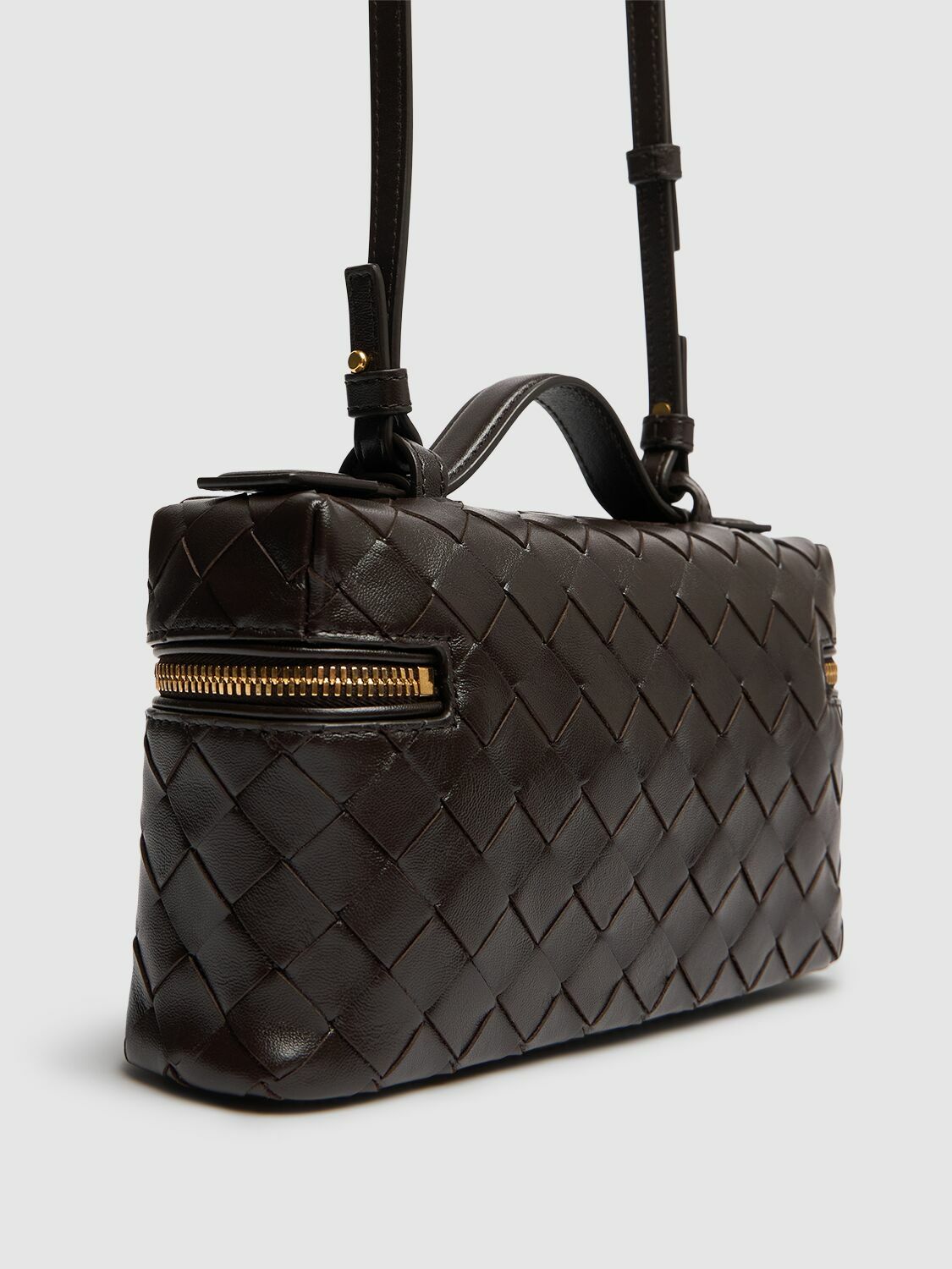 【関税&送料込】Bottega Veneta Bang Bang Leather Vanity Case BOTTEGA VENETA Bang Bang Vanity mini intrecciato leather