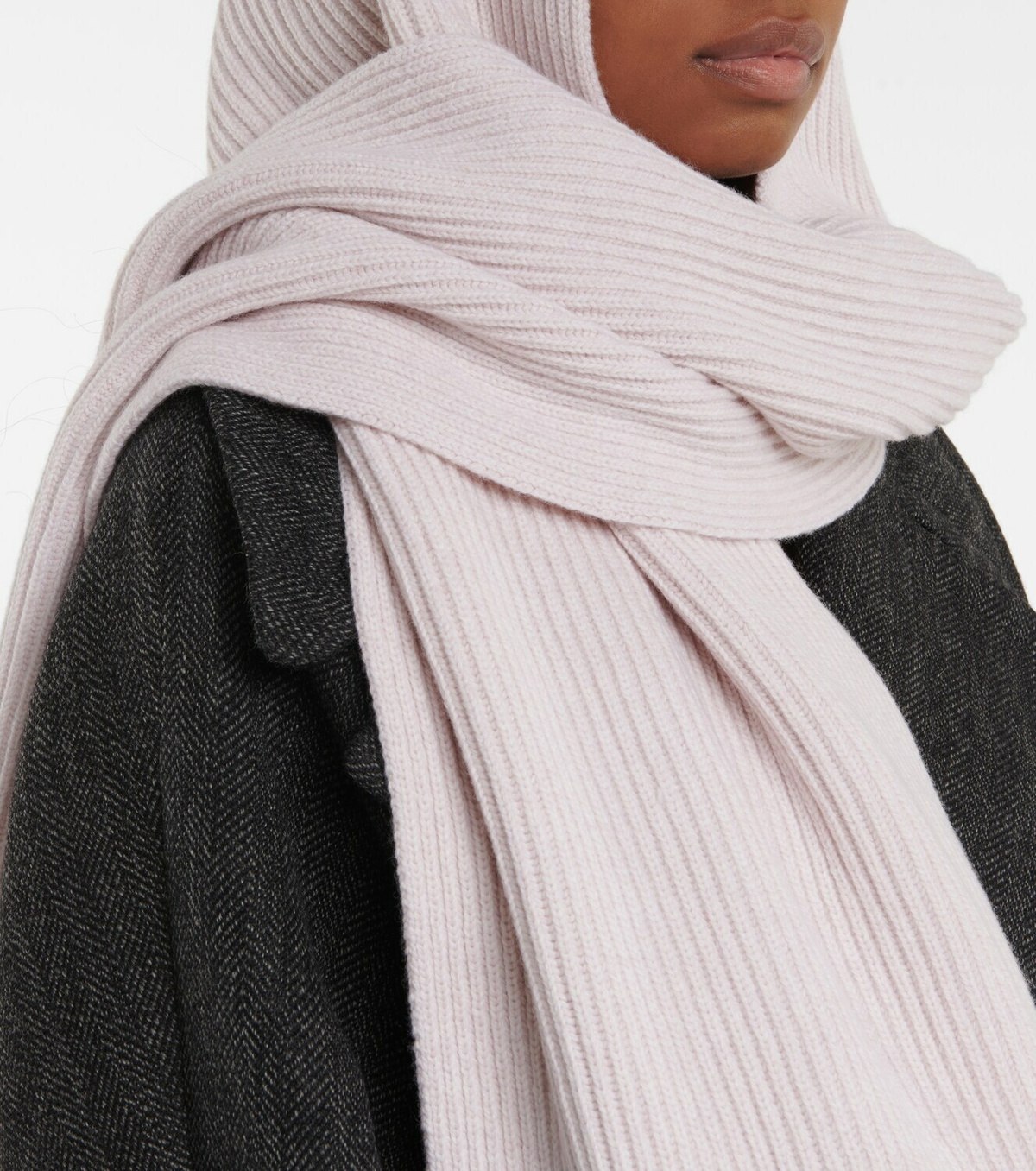 Alaïa Wool and cashmere hooded scarf
