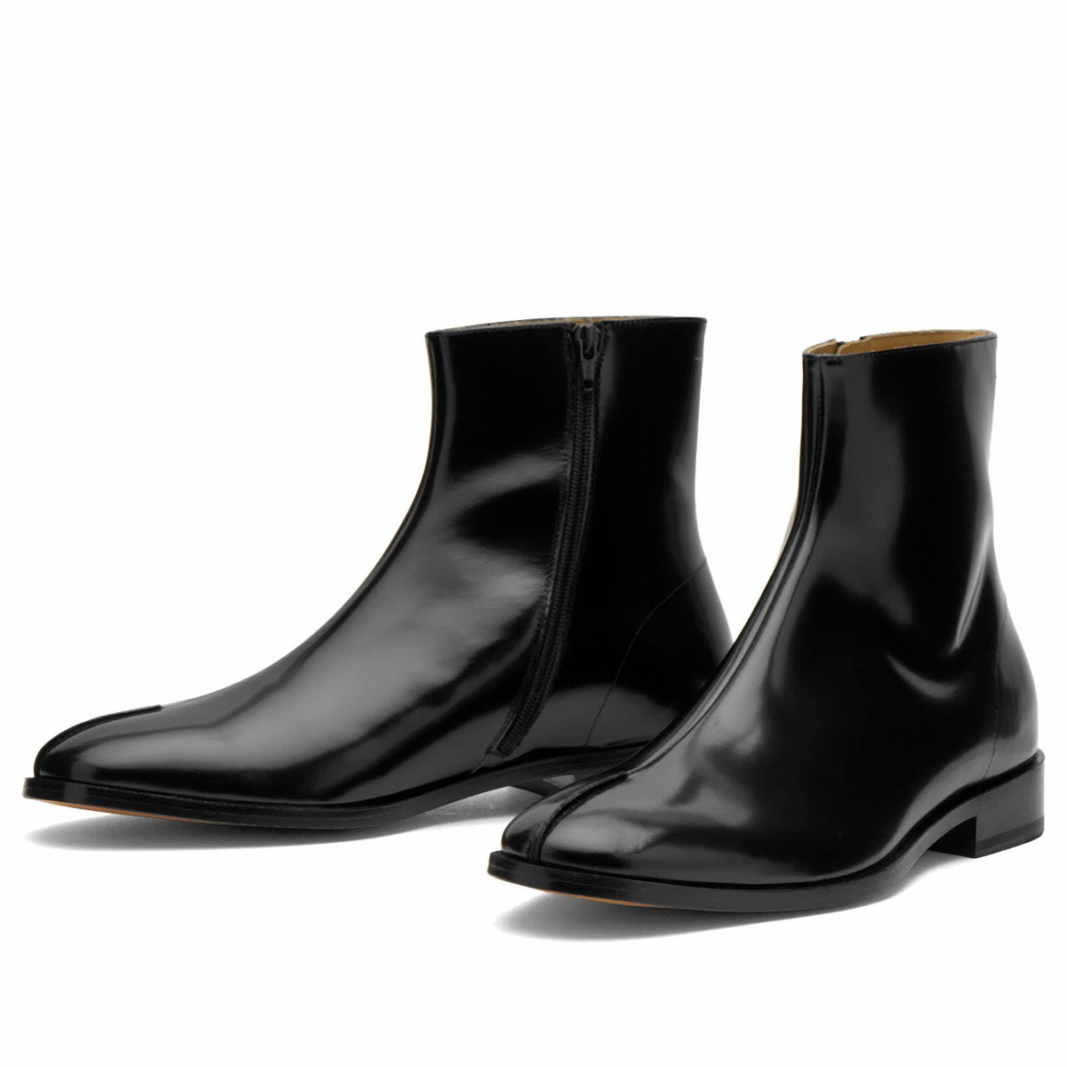MM6 Maison Margiela Men's Leather Ankle Boot in Black