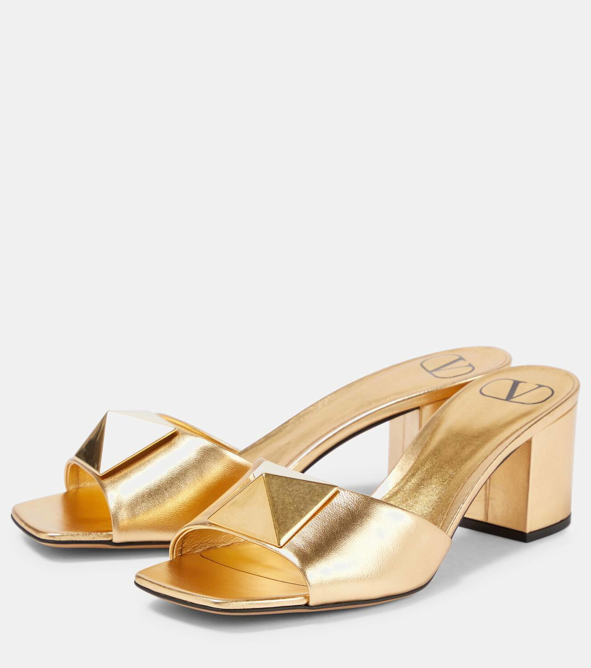 関送込【VALENTINO】One Stud レザー ミュール VALENTINO GARAVANI One Stud leather sandals | THE OUTNET