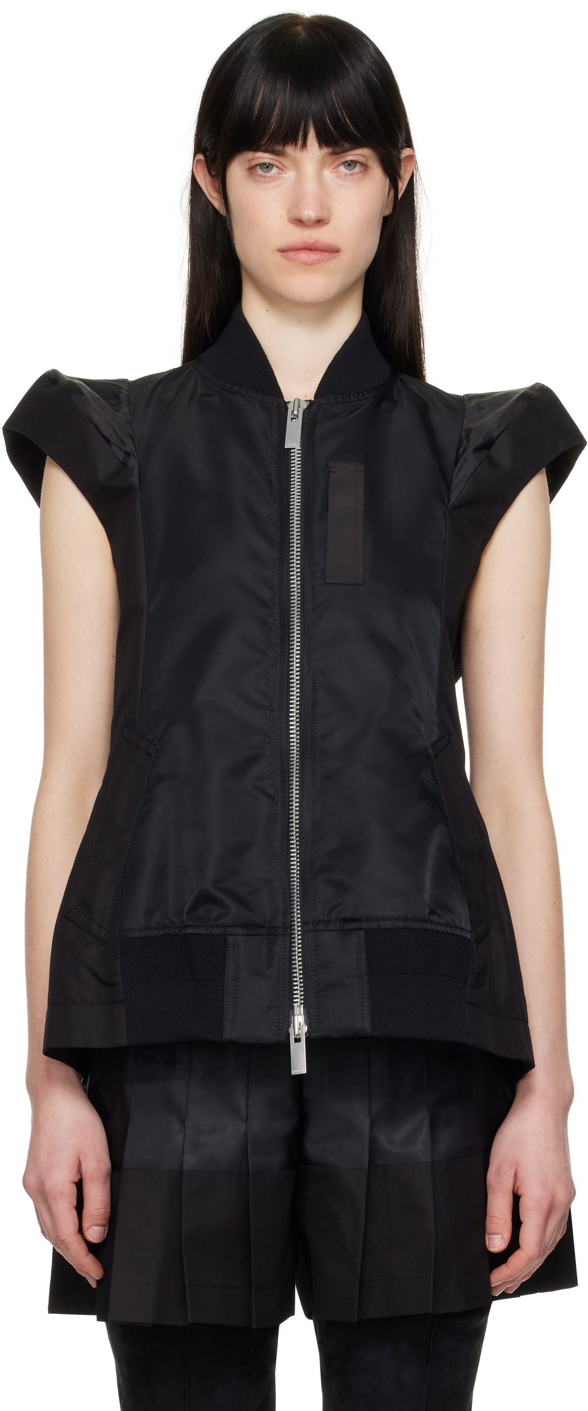 【sacai】Nylon Twill Vest BLK sacai Black Nylon Twill & Gabardine Vest Sacai