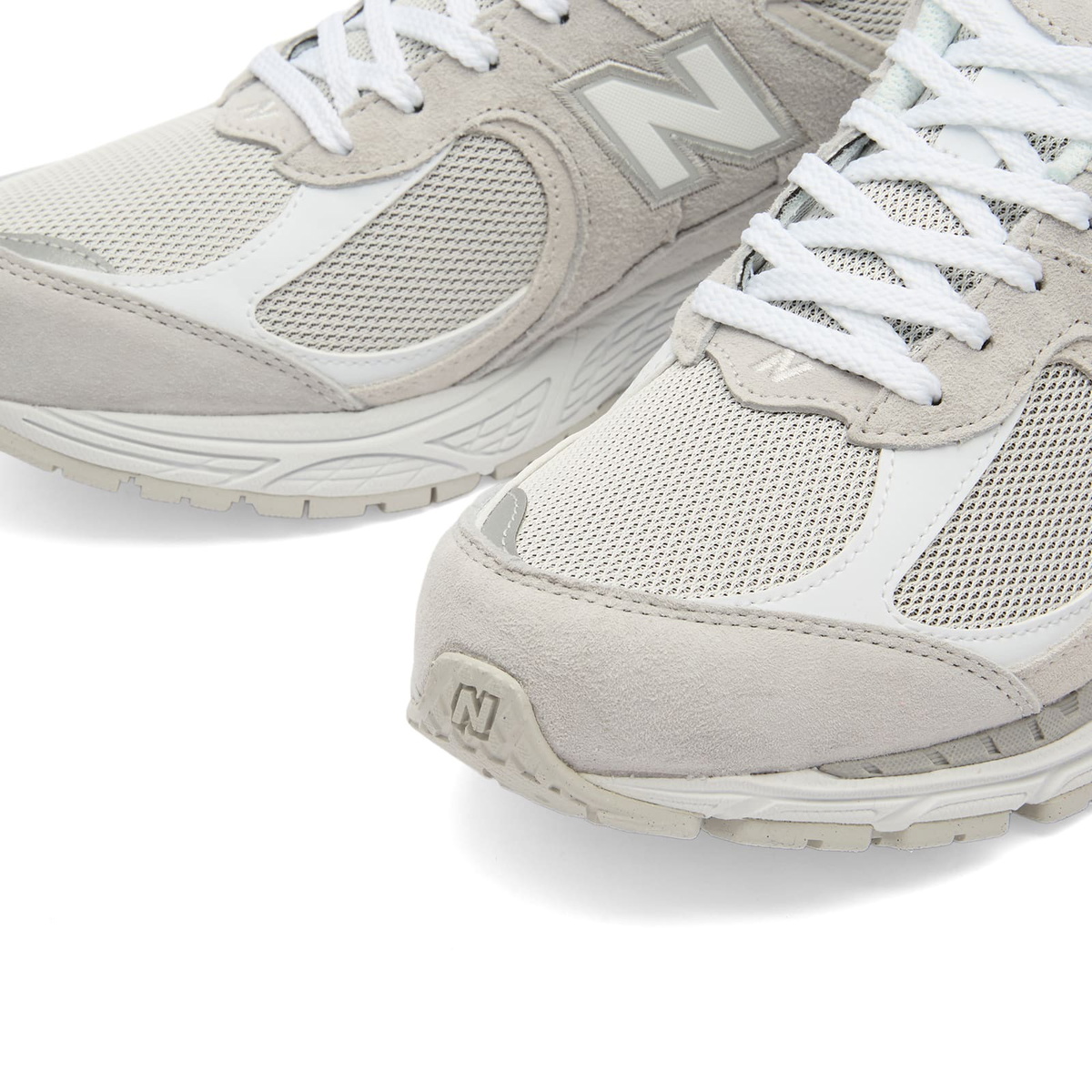 New Balance 2002R Sneaker in Rain Cloud