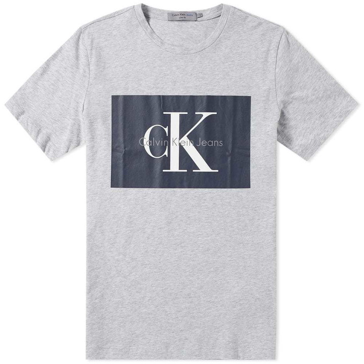 Photo: Calvin Klein Box Logo Tee Grey