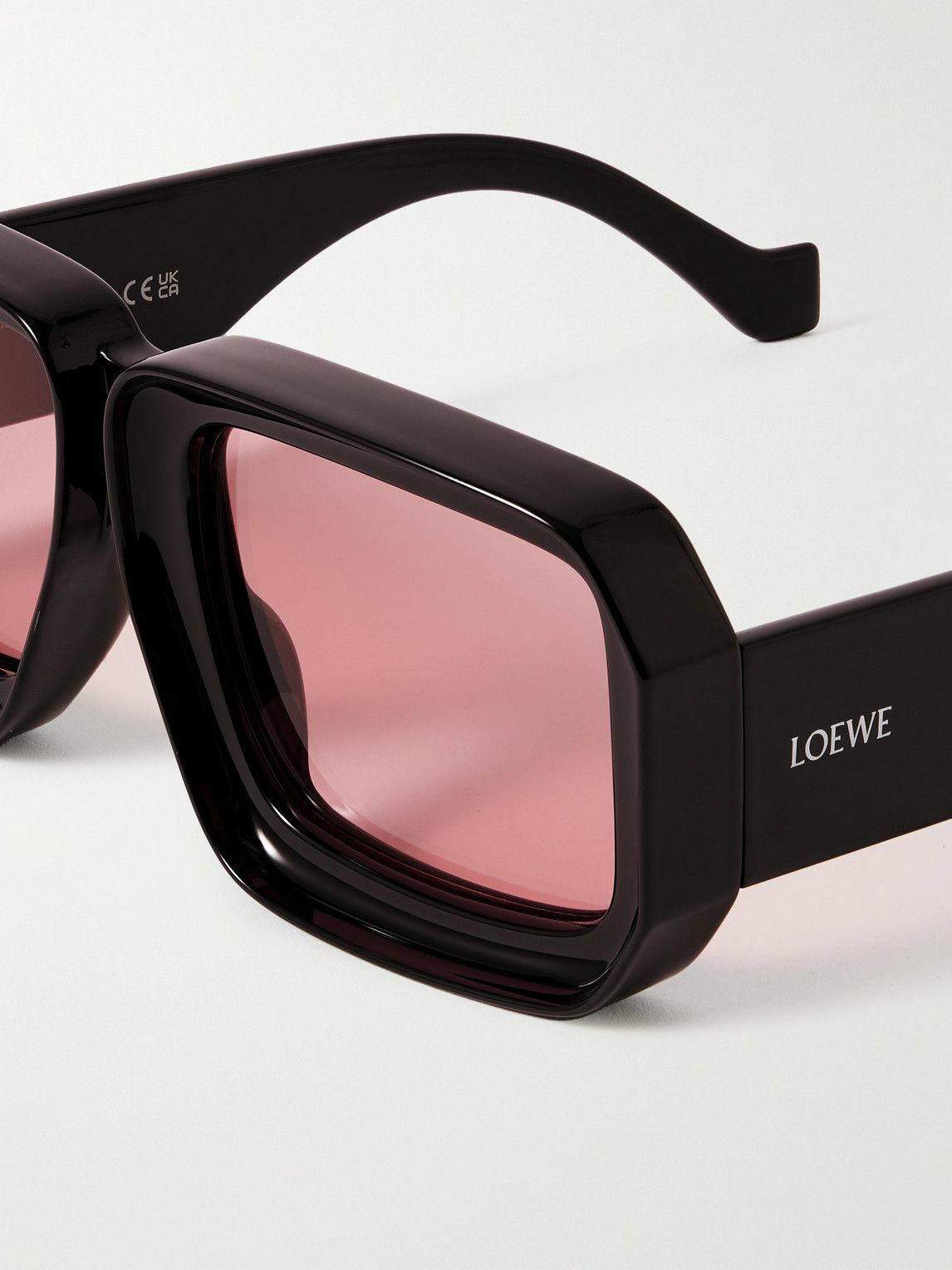 LOEWE ブラックフレーム ピンクレンズ サングラス LOEWE ブラックフレーム ピンクレンズ サングラス