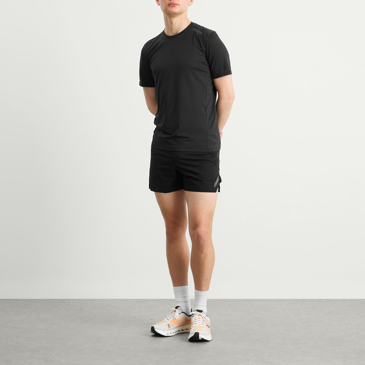 SOAR Men's Men's Run Shorts in Black