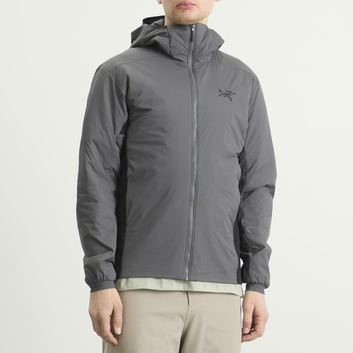 Arc'teryx Men's Atom Hooded Jacket in Cloud/Black