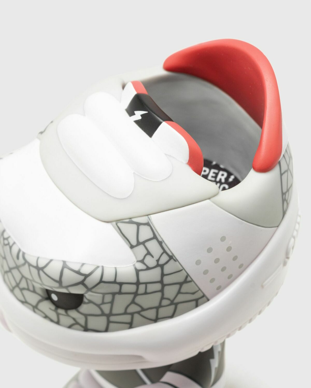 Superplastic Shudog Cement By Superplastic Grey|White Toys