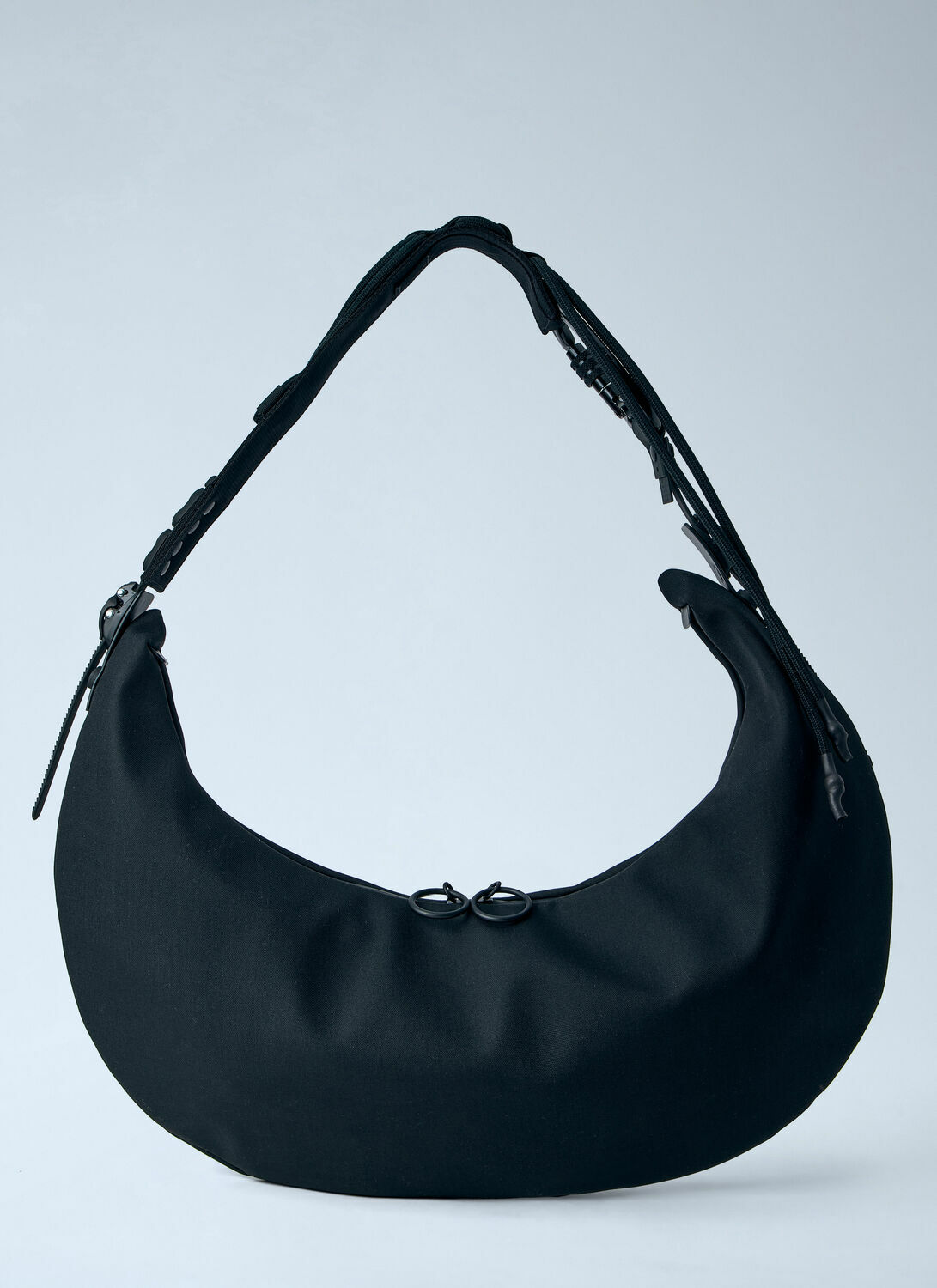 Innerraum Object HM3 Half Moon Bag
