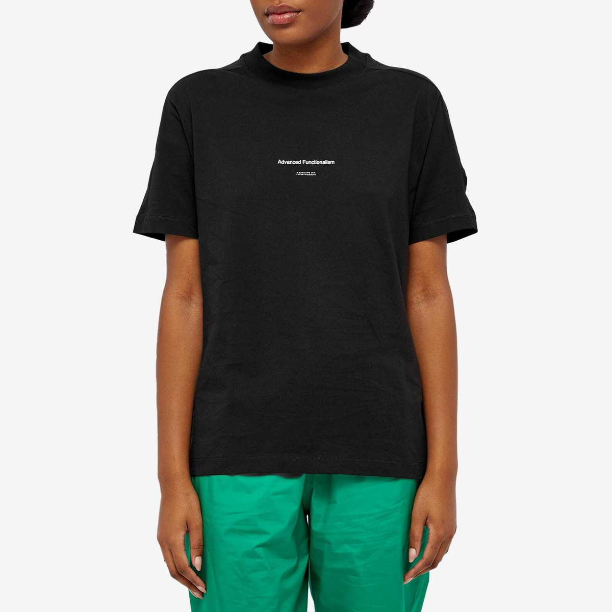 MONCLER☆胸元 ロゴデザイン Tシャツ BLACK LADIES t-shirt-noir-a-logo-