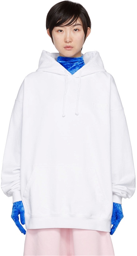 Photo: VETEMENTS White Embroidered Hoodie