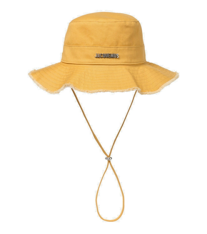 Photo: Jacquemus - Le Bob Artichaut cotton bucket hat