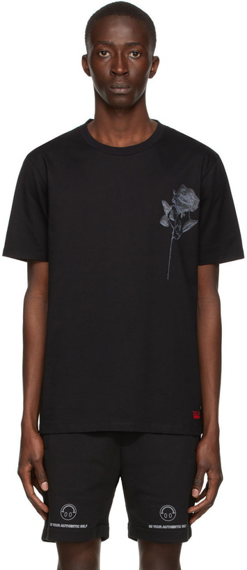 Photo: Hugo Black Rose T-Shirt