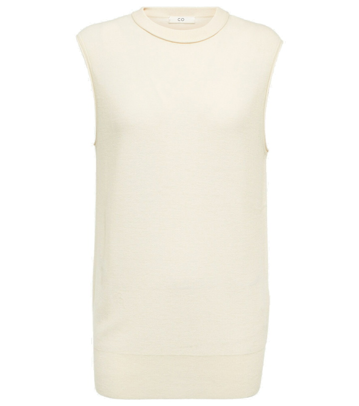Photo: CO - Essentials cashmere sweater vest