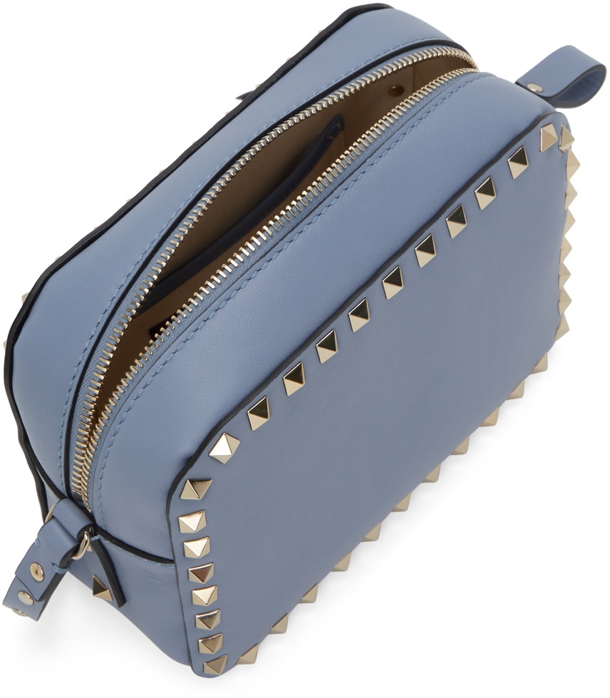 Valentino Garavani Valentino Rockstud Grainy Leather Camera Bag In Blue