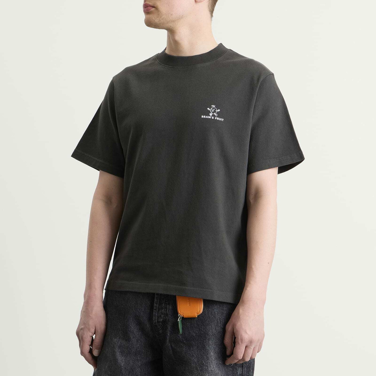 Bram's Fruit Men's Lemon Outline T-Shirt in Shadow Black