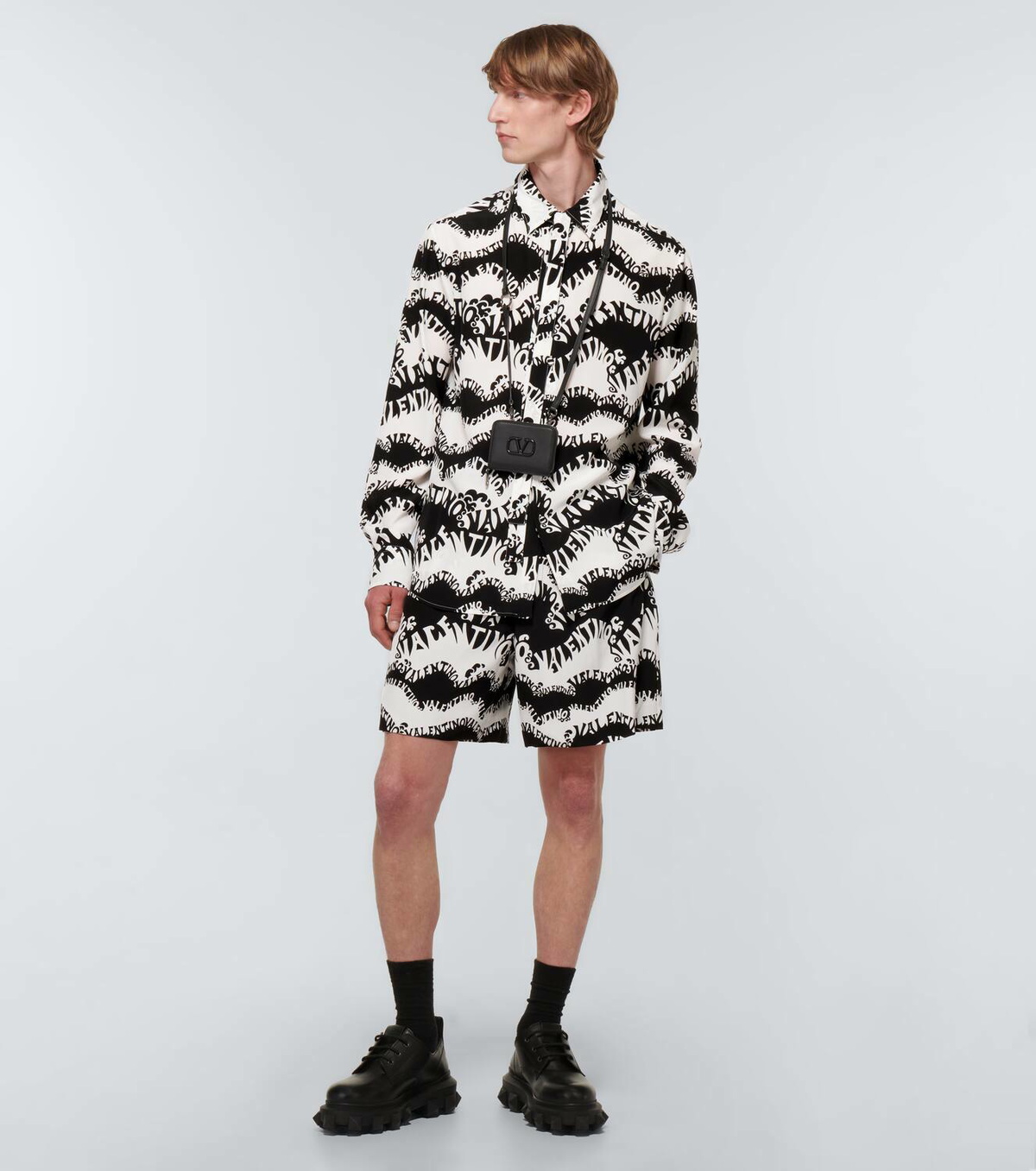 【関税込み】VALENTINO GARAVANI SILK BERMUDA SHORT Valentino Garavani Bermuda Shorts In Silk With All-Over