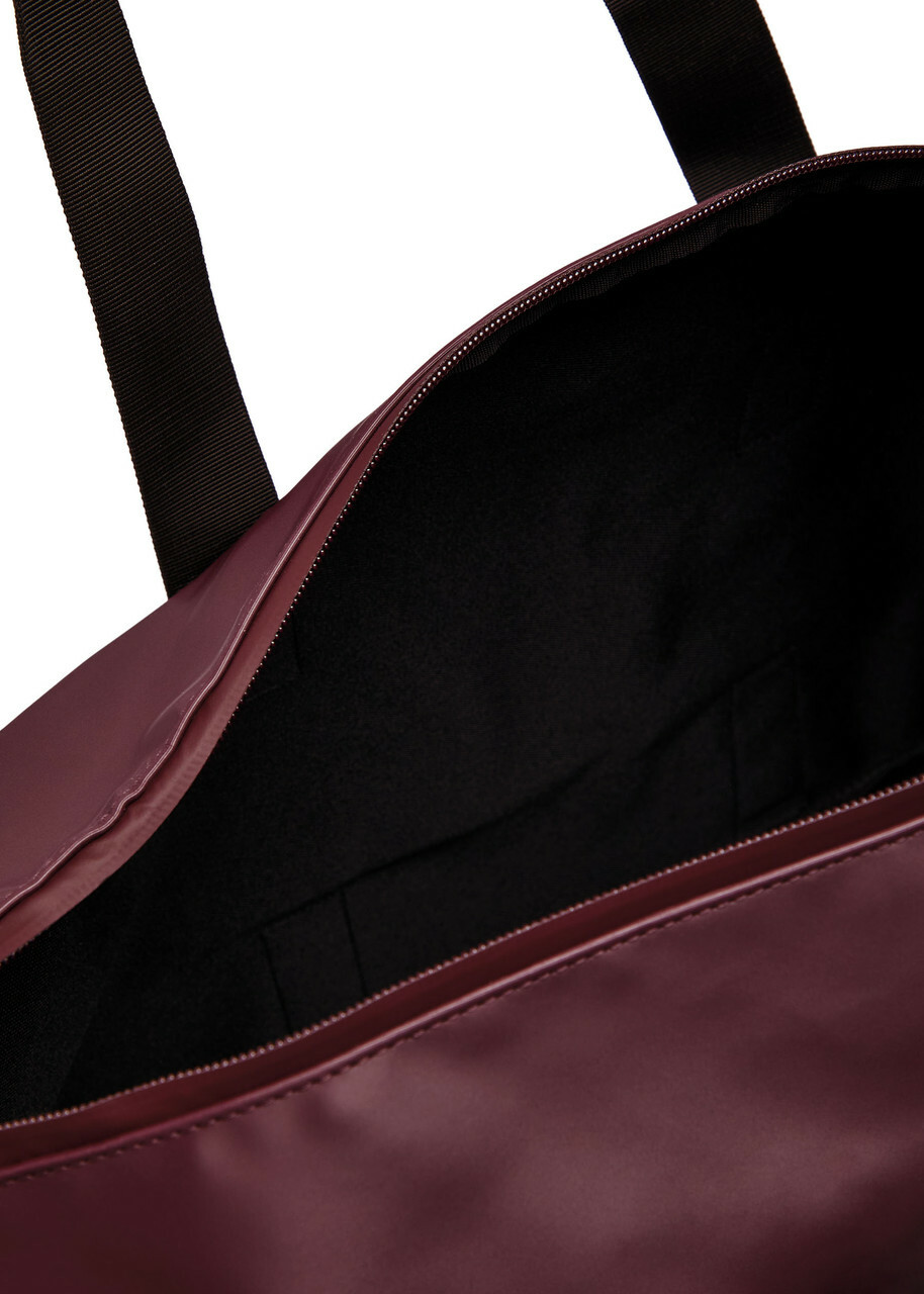 Rains Hilo Weekend Rubberised Holdall - Burgundy - One Size