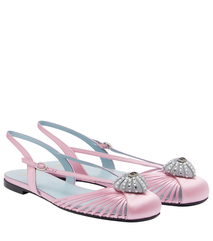 Photo: Valentino Garavani Cœur Royal satin slingback flats