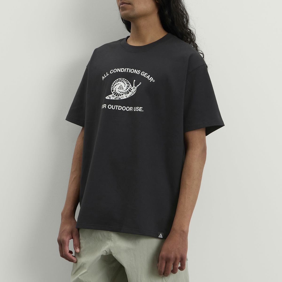 Nike Men's ACG Mystery Snail T-Shirt in Black