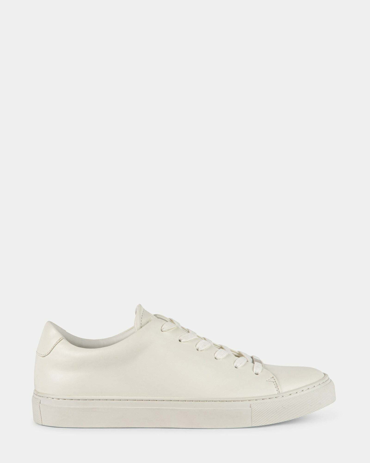 Steve Madden Camron Casual Shoes in White