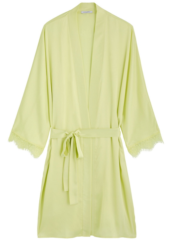 Photo: Simone PÉRÈLE Satin Secrets Satin Robe Yellow